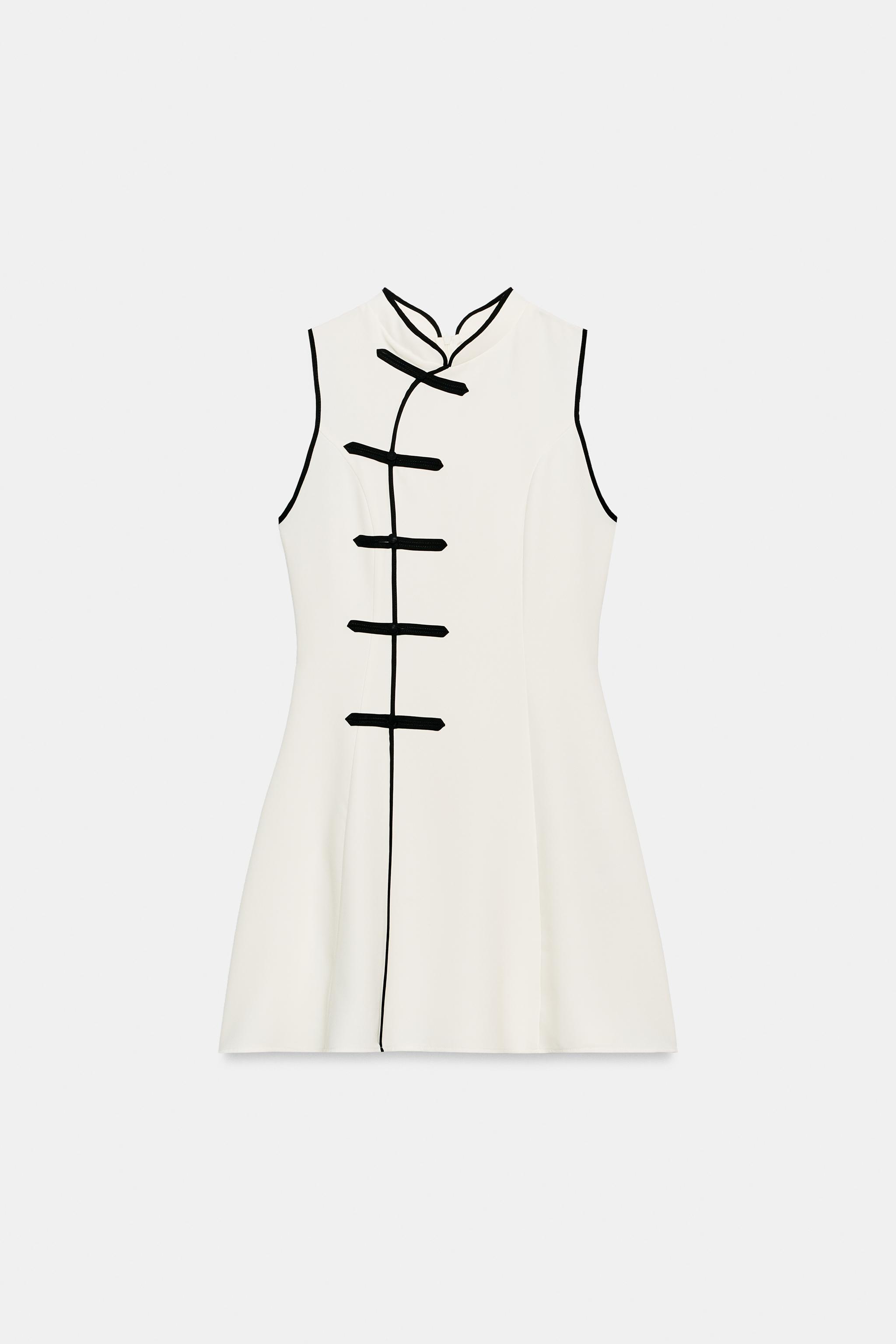 SHORT FROG CLASP DRESS